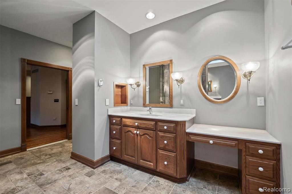 9736 Cross Creek Drive, South Lyon, MI 48178 — Photo 22