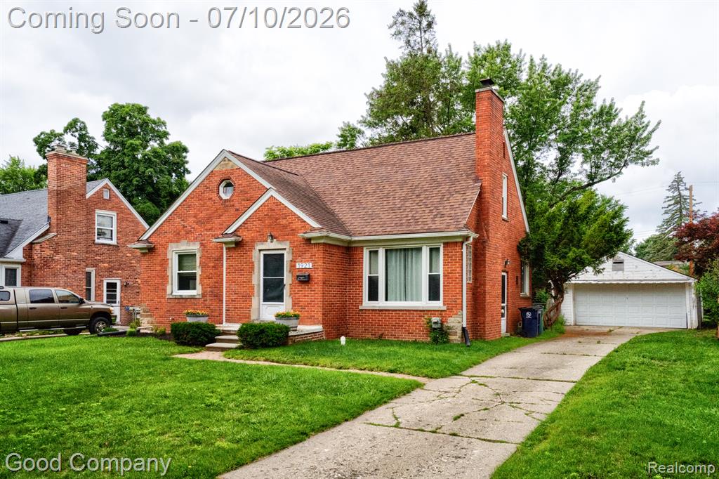1921 McDonald Avenue, Royal Oak, MI 48073