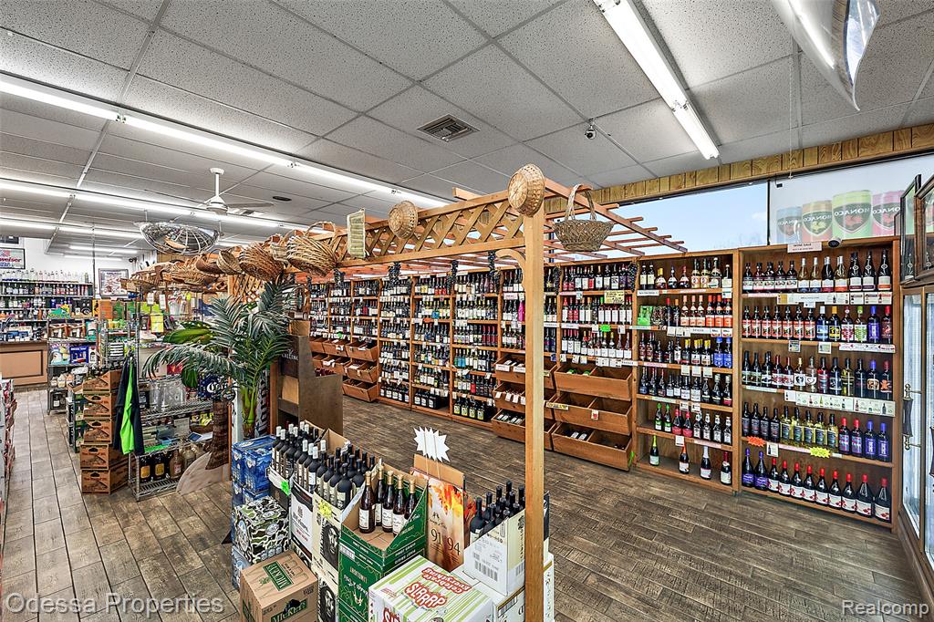 5625 18 MILE Road, Sterling Heights, MI 48314 — Photo 27