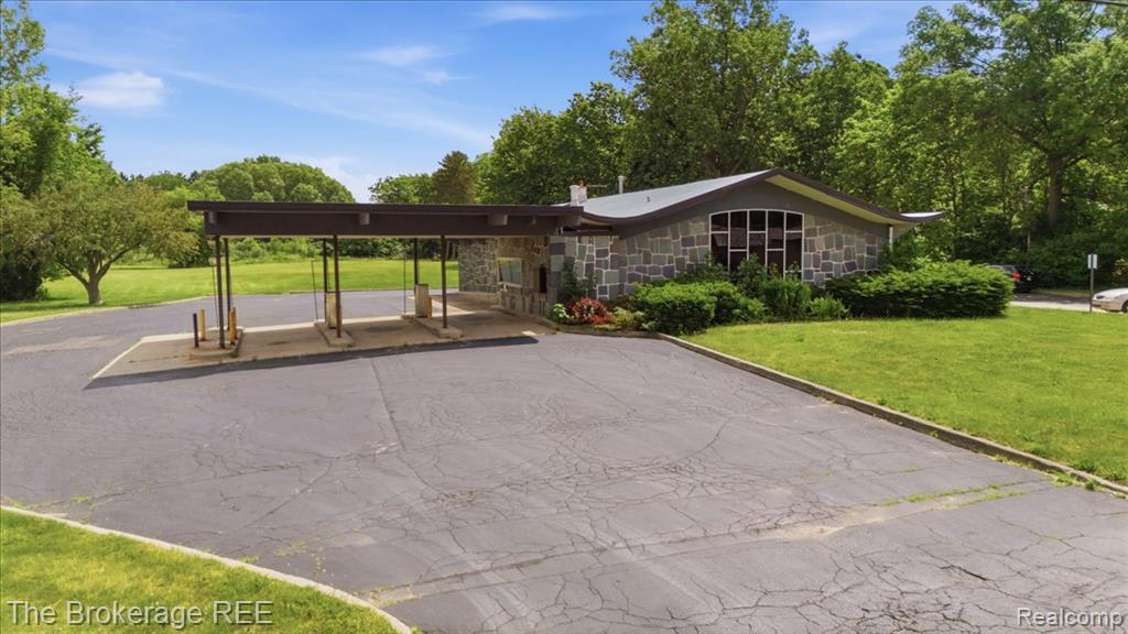 6093 Dixie Highway, Bridgeport, MI 48722 — Photo 8