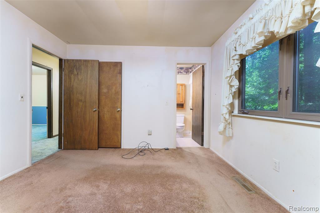 8800 Evergreen Road, Brighton, MI 48116 — Photo 17