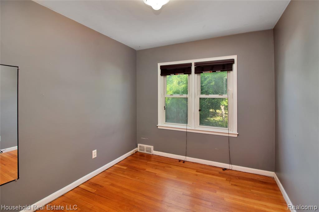 8027 Kolb Avenue, Allen Park, MI 48101 — Photo 10