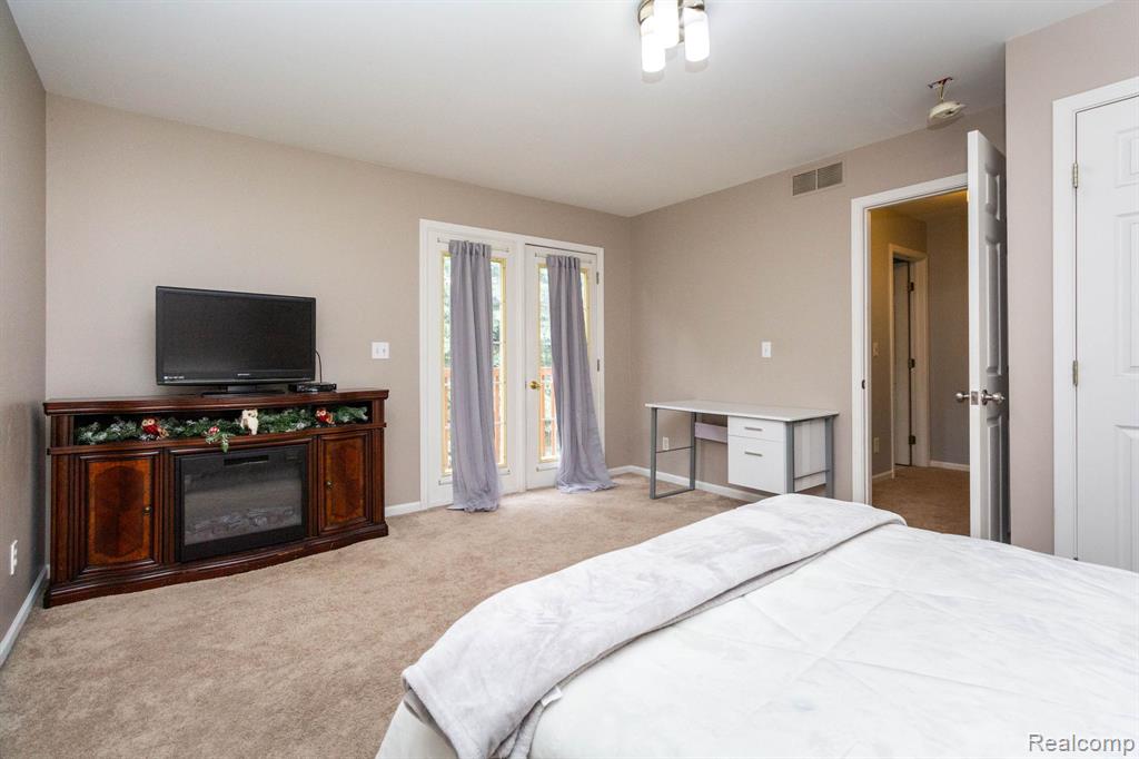 6075 Davison Road, Burton, MI 48509 — Photo 15