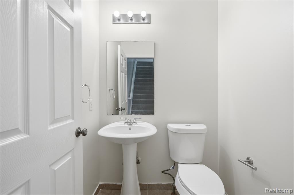 41260 Maplewood Drive, 5, Canton, MI 48187 — Photo 13