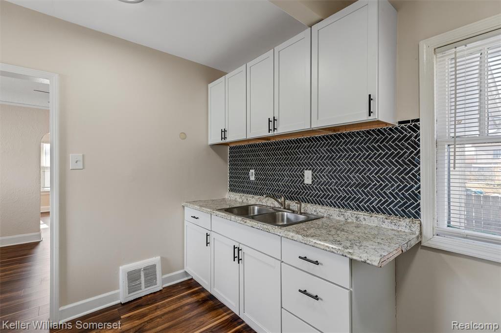 7051 Maxwell Avenue, Warren, MI 48091 — Photo 10