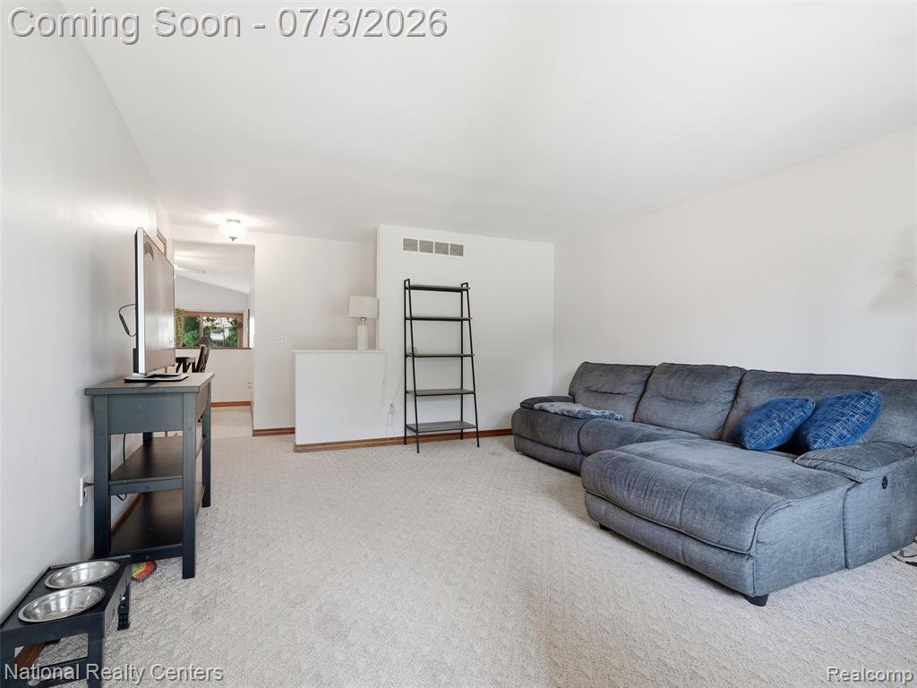 40368 Village Wood Road, Novi, MI — Photo 6