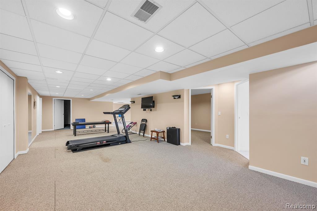 5039 LAGOONS Circle S, West Bloomfield, MI 48323 — Photo 31