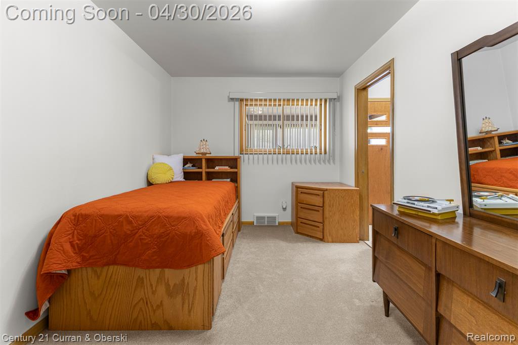 8262 Vine Avenue, Allen Park, MI 48101 — Photo 27