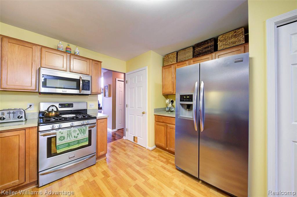 42209 Saratoga Circle, Canton, MI 48187 — Photo 36