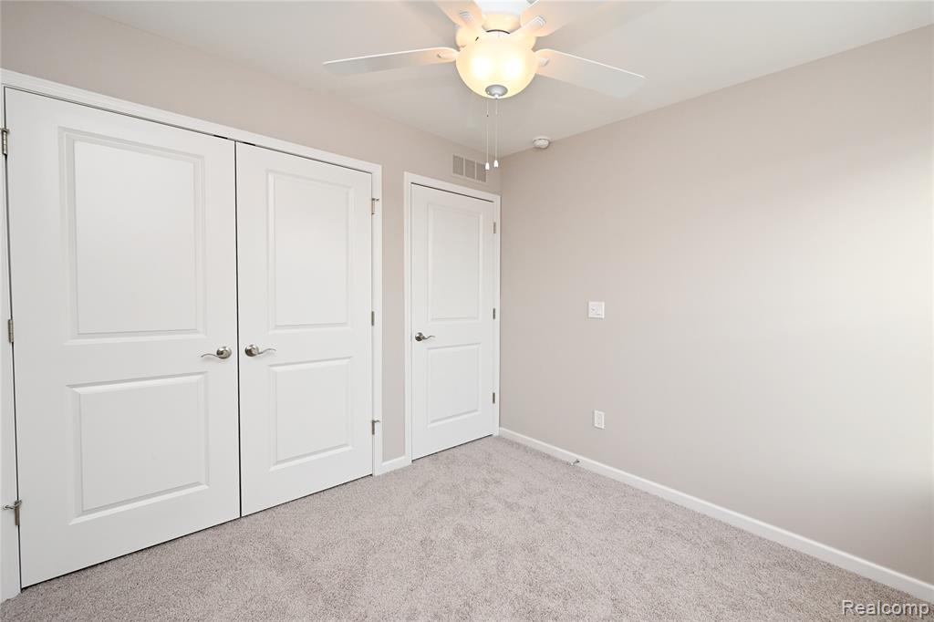 4861 Parkside Lane, Troy, MI 48085 — Photo 25