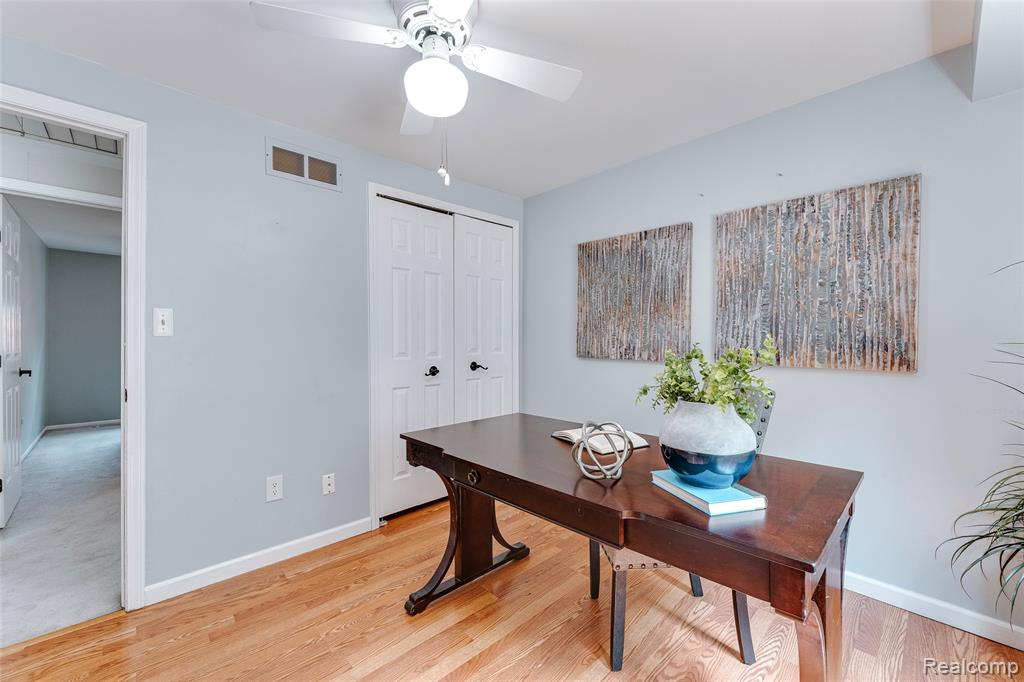 44827 Leslie Lane, Canton, MI 48187 — Photo 26