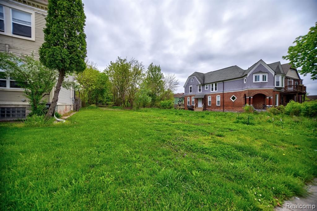 1751 W Warren Avenue, Detroit, MI 48208 — Photo 8