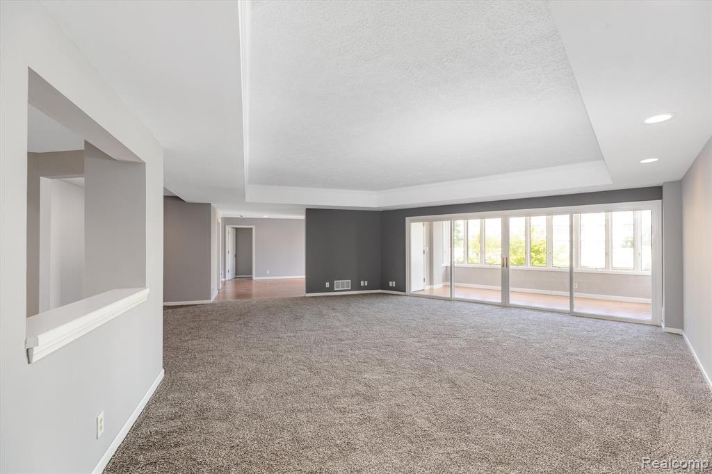 43000 12 OAKS CRESCENT Drive, 3022, Novi, MI 48377 — Photo 4