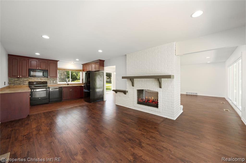 7137 Stonebrook Road, West Bloomfield, MI — Photo 9