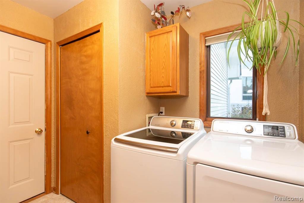 914 E LIBERTY Street, Milford, MI 48381 — Photo 37