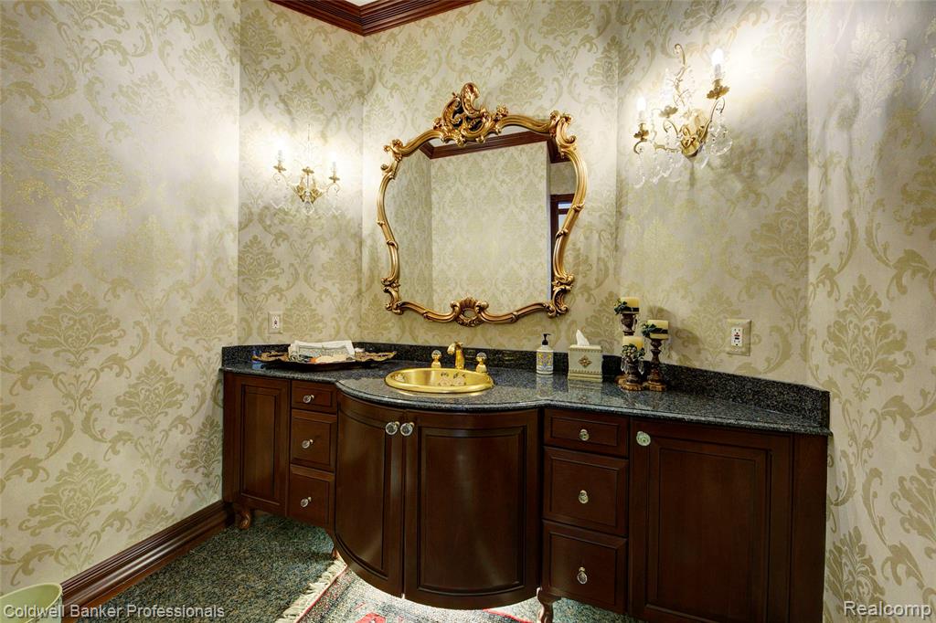4546 Forest Edge Lane, West Bloomfield, MI 48323 — Photo 14