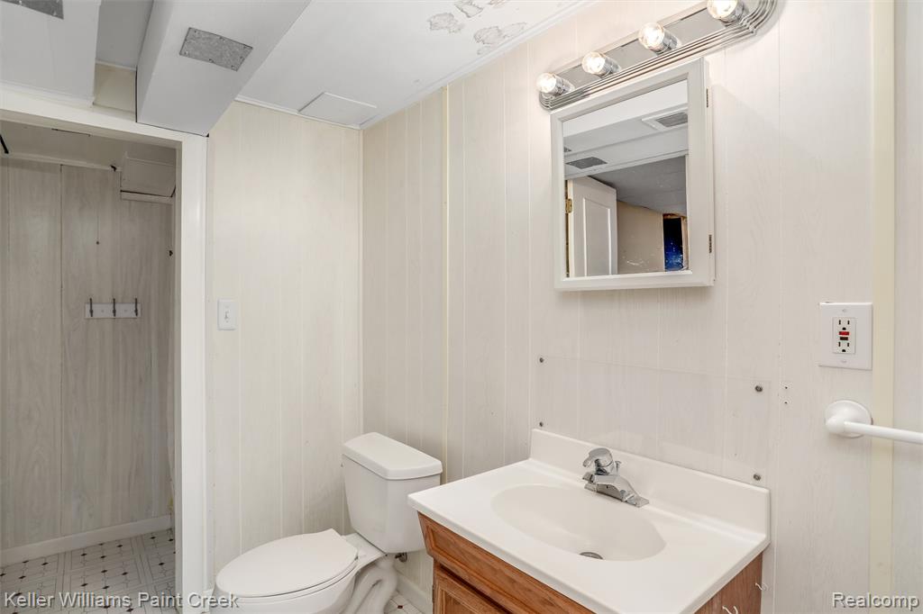 4952 Cara Court, Royal Oak, MI 48073 — Photo 15
