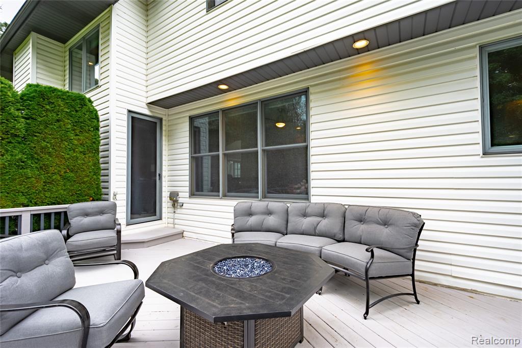 5429 Shorewood Drive, Fort Gratiot, MI 48059 — Photo 10