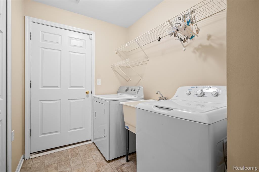 4130 Hampton Ridge Boulevard, 63, Howell, MI 48843 — Photo 27