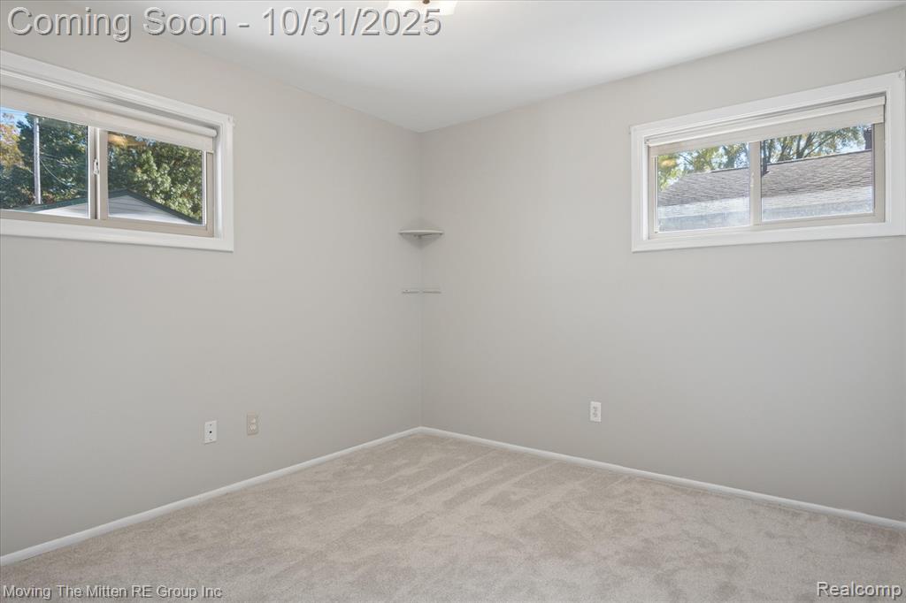 4943 Pardee Avenue N, Dearborn Heights, MI 48125 — Photo 12