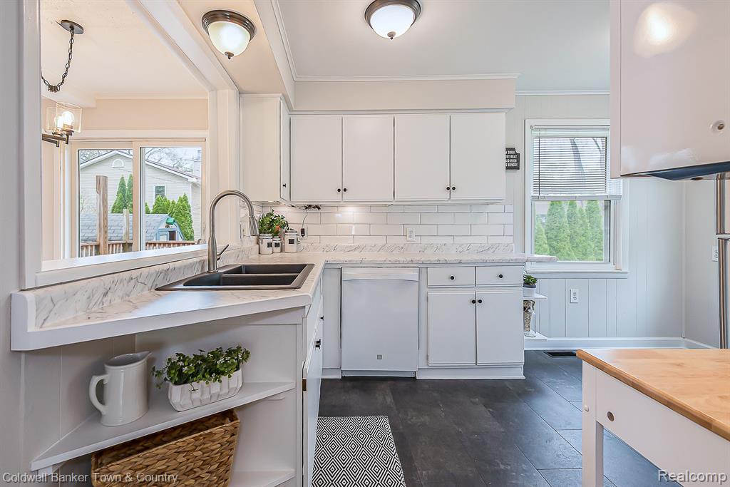 333 FAIRMOUNT Street, Whitmore Lake, MI 48189 — Photo 6