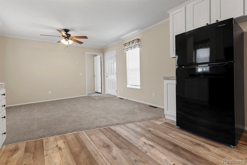 11047 Silver View Court, South Lyon, MI 48178 — Photo 9