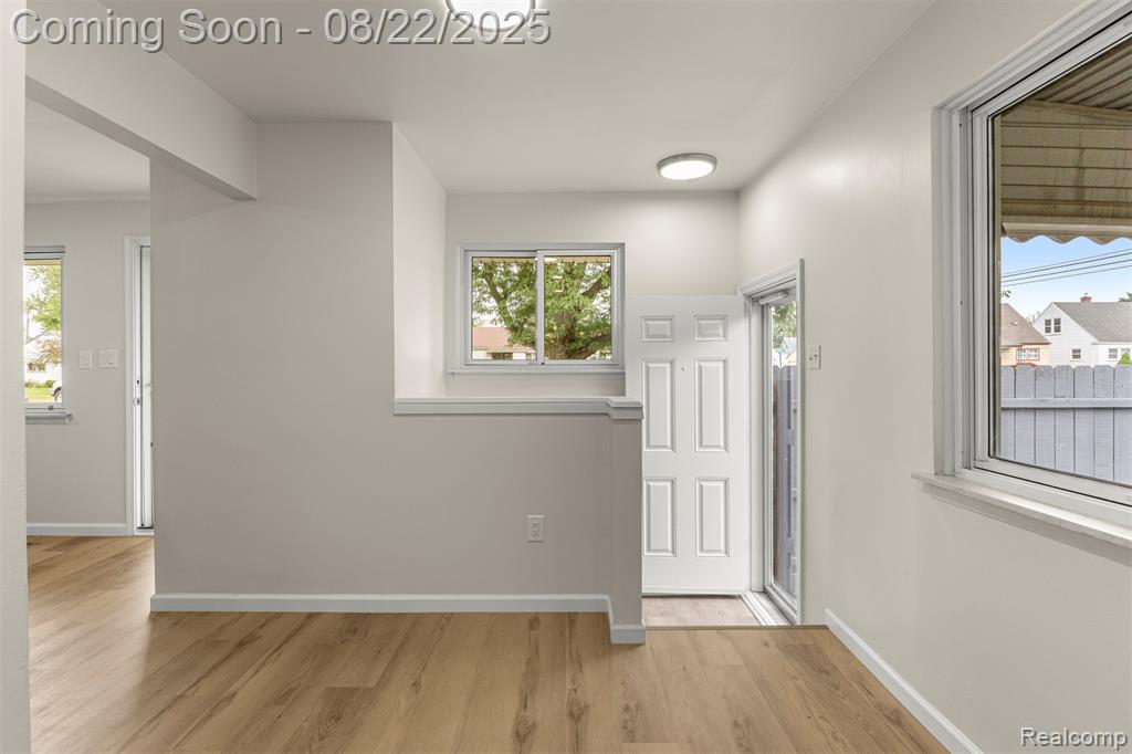 7001 Belton ST Street, Garden City, MI — Photo 9