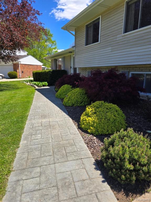 5523 Jerome Lane, Grand Blanc, MI 48439 — Photo 3