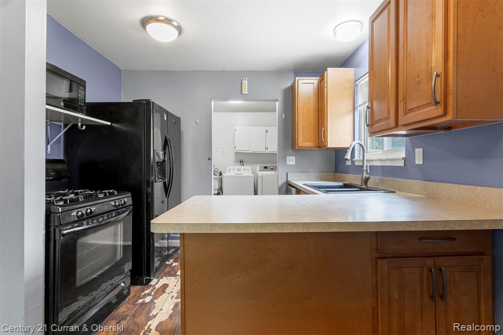4924 HAZEL Street, Dearborn Heights, MI 48125 — Photo 10