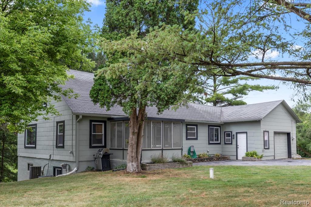 8381 Tindall Road, Springfield, MI 48350 — Photo 3