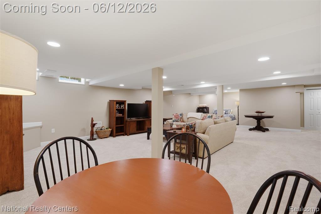 46490 Rockledge Drive, Plymouth, MI 48170 — Photo 42