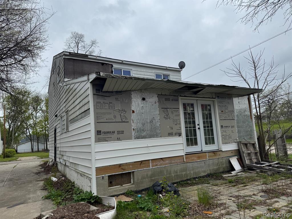 524 Crawford Street, Flint, MI 48507 — Photo 3