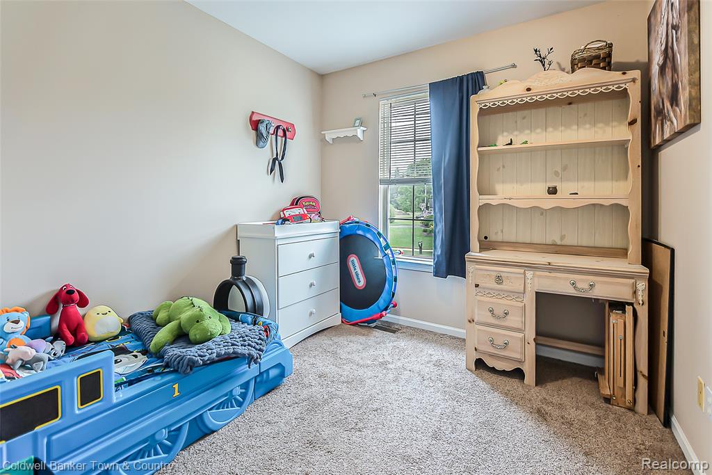 650 Christopher Street, Fowlerville, MI 48836 — Photo 23