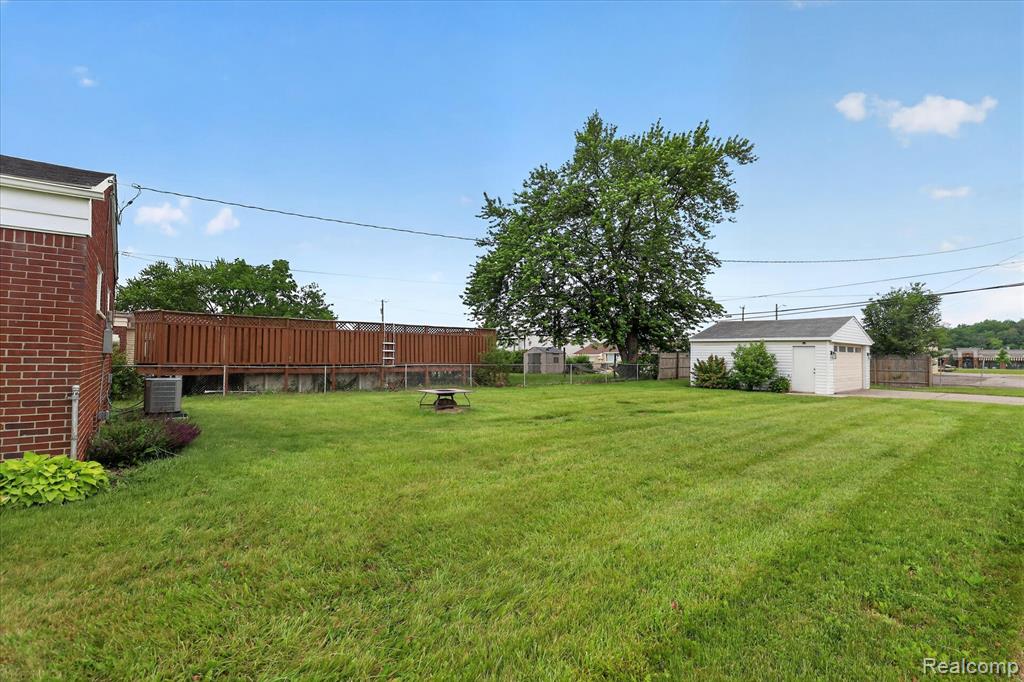 18514 Ray Street, Riverview, MI 48193 — Photo 27