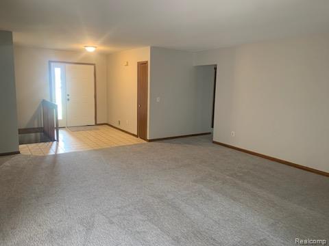 90 GRANADA Drive, White Lake, MI — Photo 9