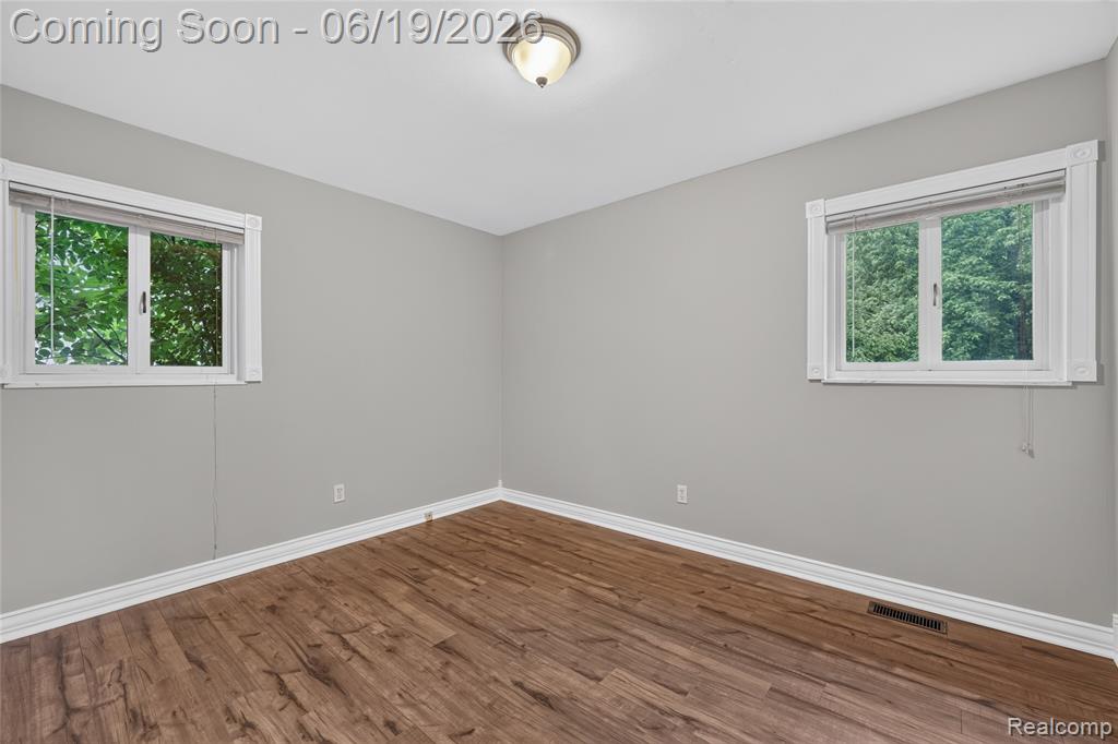 778 Manzano Drive, Wolverine Lake, MI 48390 — Photo 26