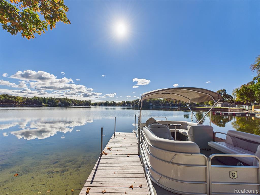 408 Peninsula Drive, Columbiaville, MI 48421 — Photo 32