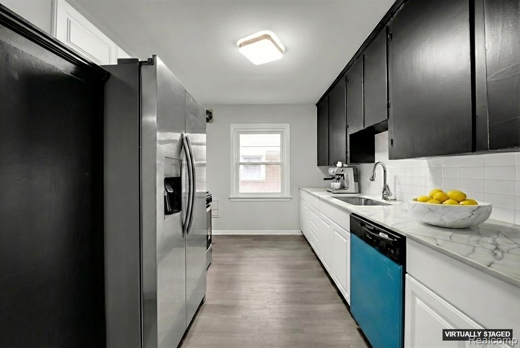 17127 Shaftsbury Avenue, Detroit, MI 48219 — Photo 12