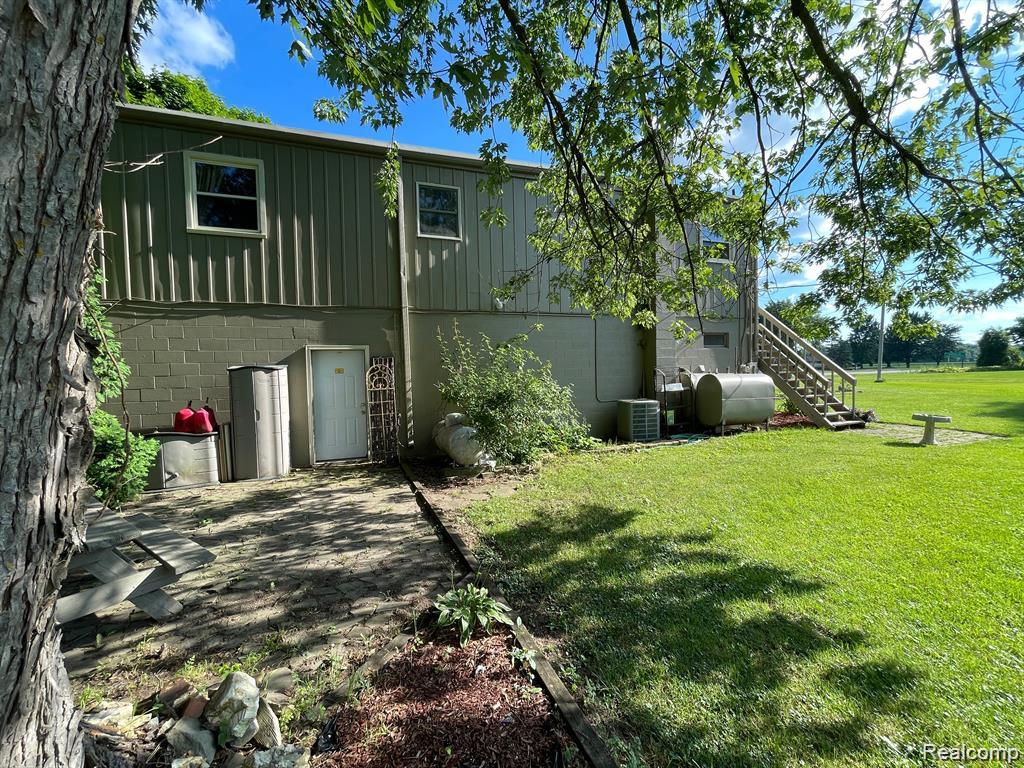 11424 W Corunna Road, Lennon Vlg, MI 48449 — Photo 34
