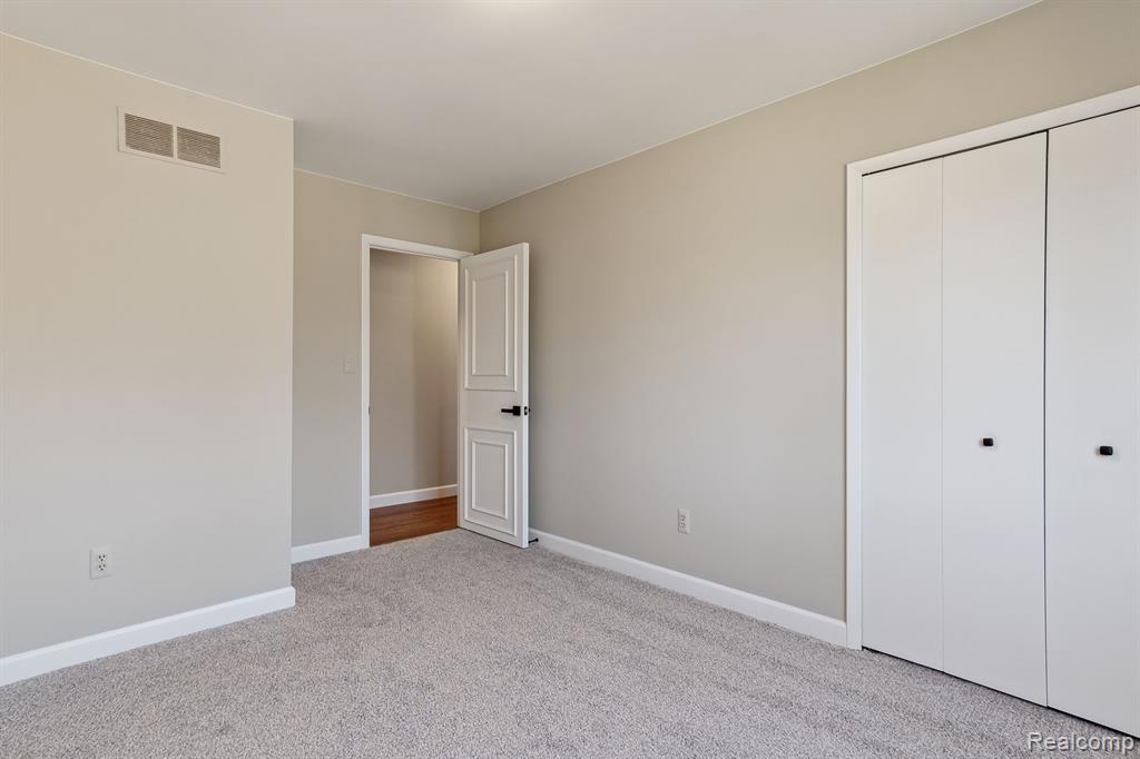 25567 BUCKMINSTER Drive, Novi, MI — Photo 33