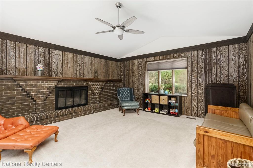825 E WARDLOW Road, Highland, MI 48356 — Photo 22