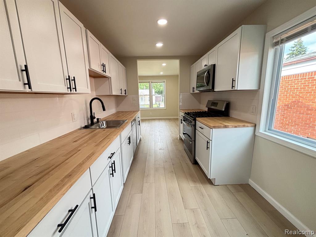 8672 Hudson Avenue, Warren, MI 48089 — Photo 8
