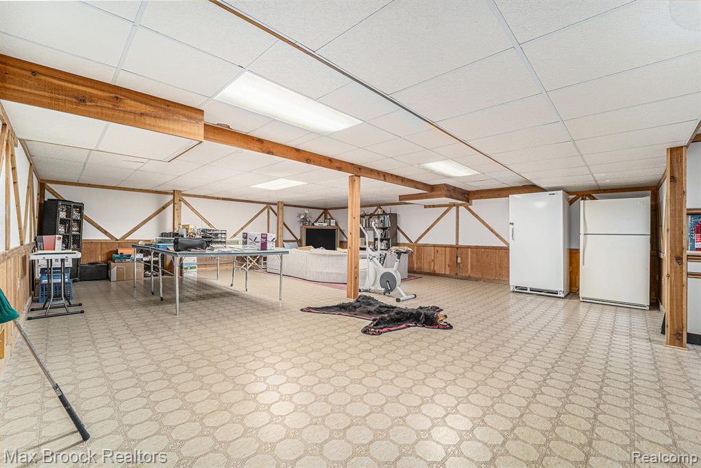 5242 CARDINAL Drive, Troy, MI 48098 — Photo 21