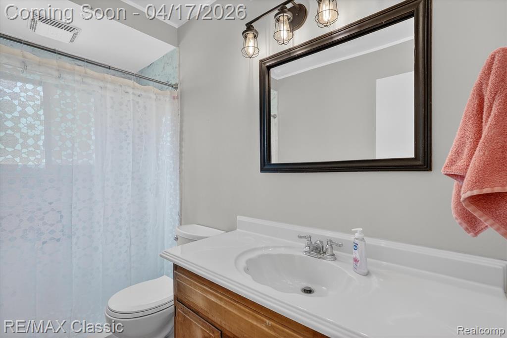 5060 Warmbriar Drive, White Lake, MI 48383 — Photo 6