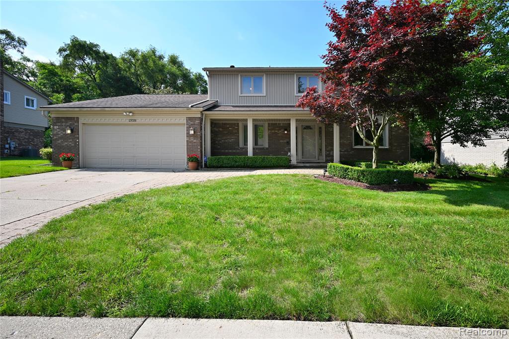 1958 Chancery Drive, Troy, MI 48085