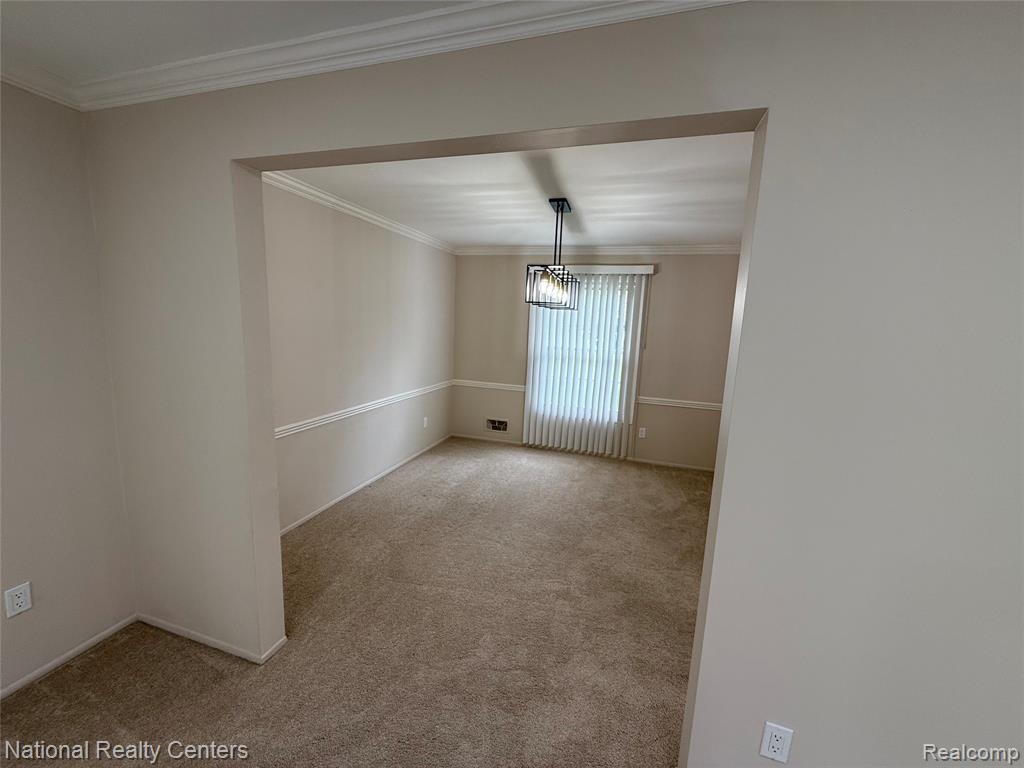 5888 Red Coat Lane, West Bloomfield, MI — Photo 10