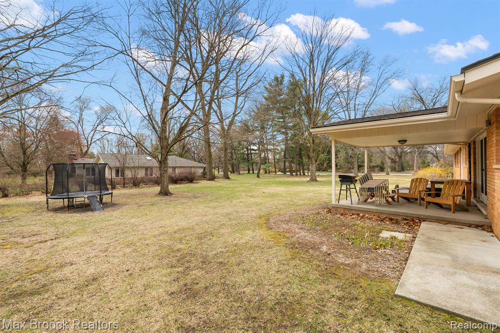 6606 VACHON Court, Bloomfield Hills, MI 48301 — Photo 25
