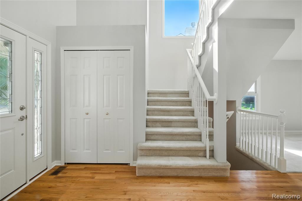 43011 Brookstone Drive, Novi, MI 48377 — Photo 5
