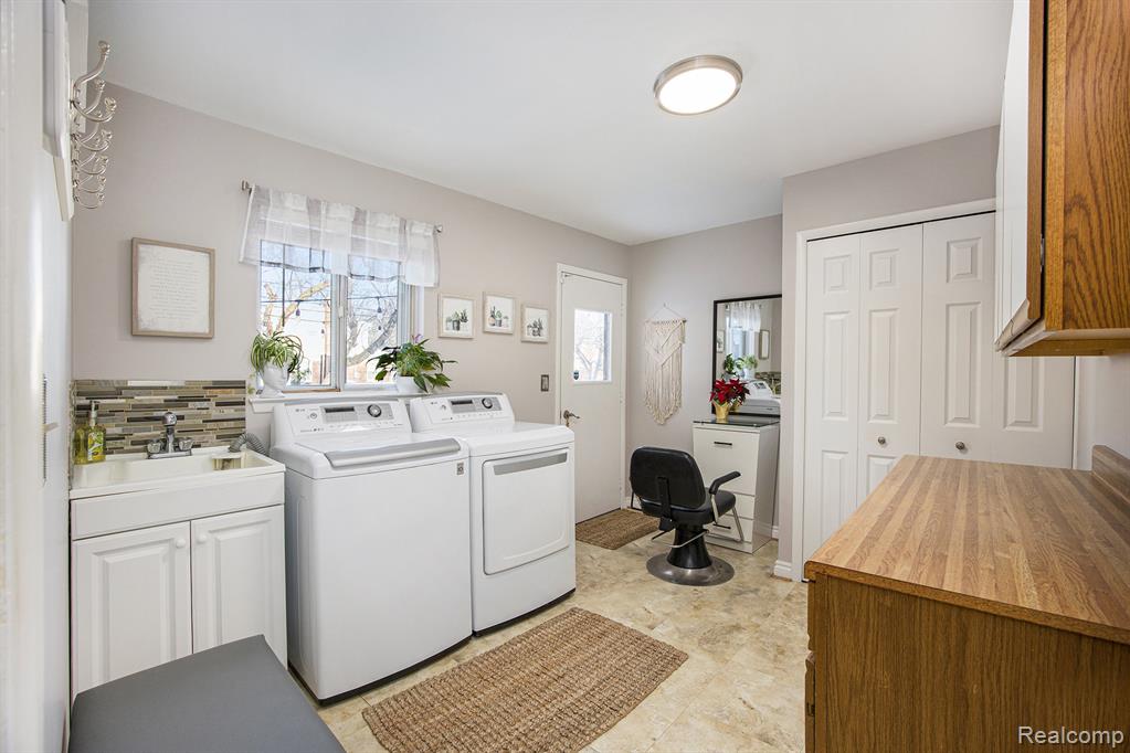 4151 Cambridge Crescent Drive, Troy, MI 48085 — Photo 14