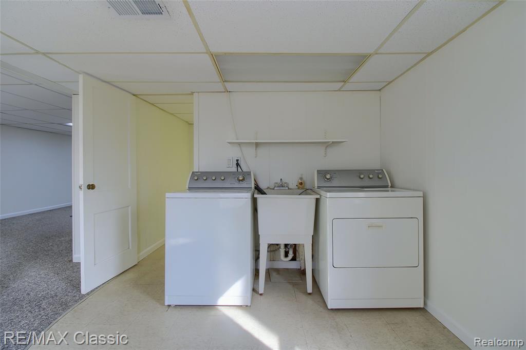 5155 Daron Lane, West Bloomfield, MI 48324 — Photo 23